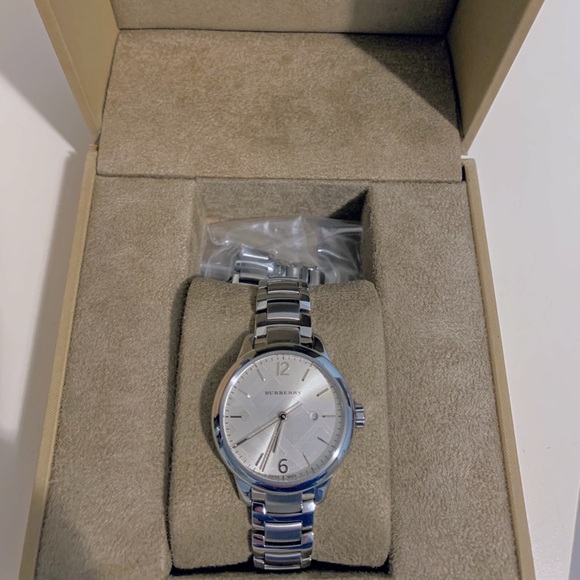BURBERRY Women’s Swiss Stainless Steel Watch - Picture 3 of 5